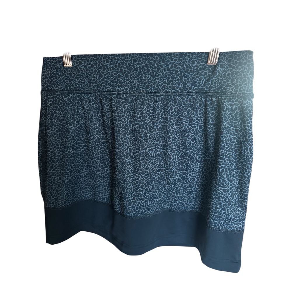 Columbia Womens Grey Black Animal Print Active Skort Size M Hiking Tennis Skort